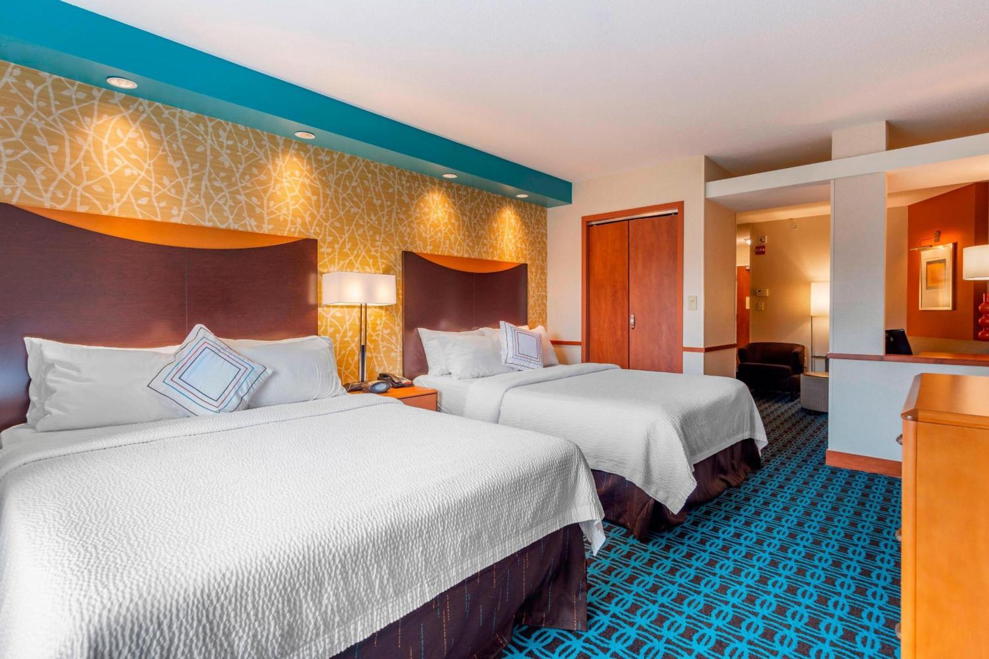 Fairfield Inn & Suites Hooksett Манчестер Экстерьер фото